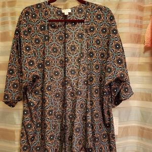 Lularoe Lindsay kimono